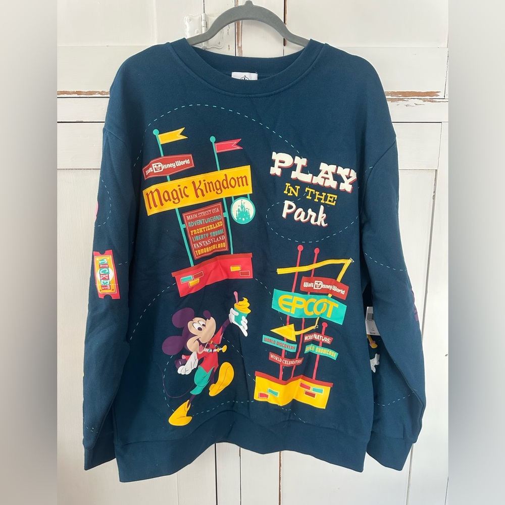 NWT Disney World Play in the Parks Sweatshirt